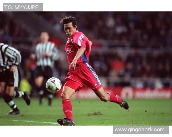 最幽默足球明星背后的趣事与搞笑瞬间揭秘